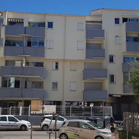 Le Vénizio - Classé 2 étoiles - T2 Climatisé, Avec Terrasse, Parking, Prêt De Vélos, 10 Minutes à Pied Gare Et Centre *