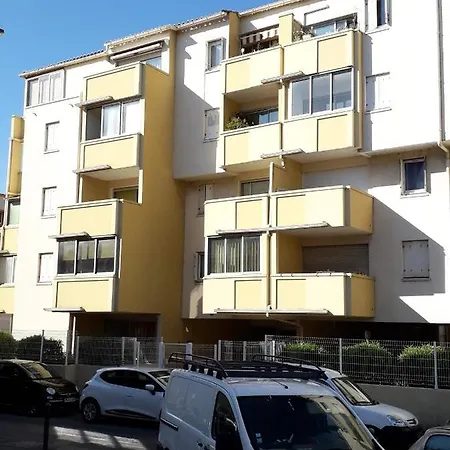 Le Venizio - Classe 2 Etoiles - T2 Climatise, Avec Terrasse, Parking, Pret De Velos, 10 Minutes A Pied Gare Et Centre Sete