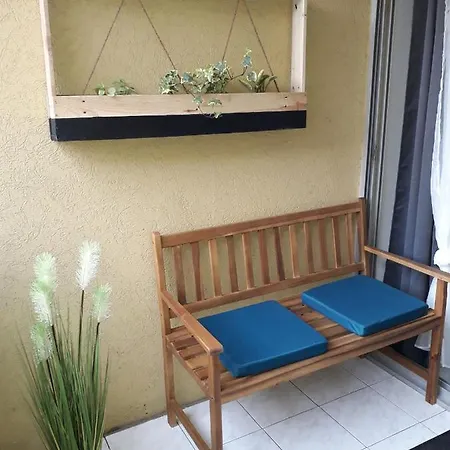 Le Venizio - Classe 2 Etoiles - T2 Climatise, Avec Terrasse, Parking, Pret De Velos, 10 Minutes A Pied Gare Et Centre Sete