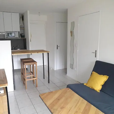 Le Venizio - Classe 2 Etoiles - T2 Climatise, Avec Terrasse, Parking, Pret De Velos, 10 Minutes A Pied Gare Et Centre Lejlighed